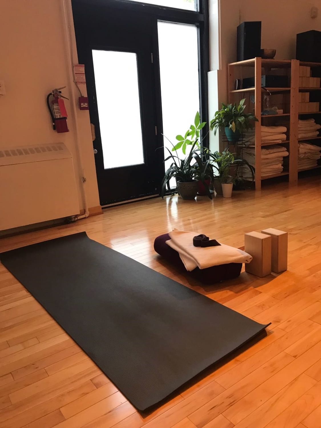 Prenatal Yoga At Mosaic Yoga Toronto Read Reviews And Book