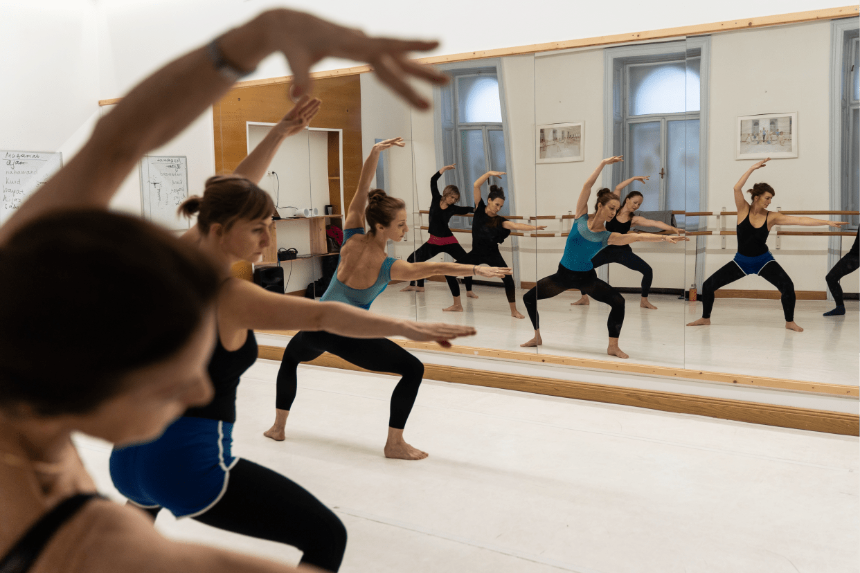 Ballett Fur Erwachsene Anfanger At Ballettschule Und Tanzstudio Danceworld Read Reviews And Book Classes On Classpass