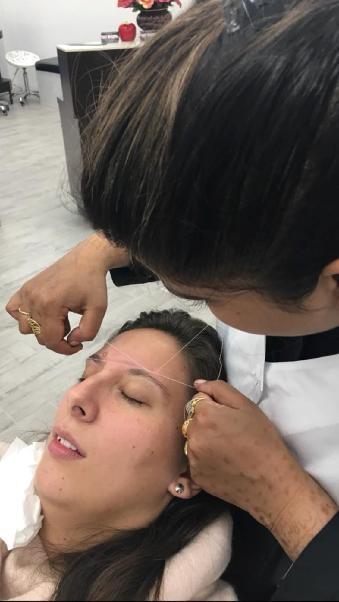 Looks Threading Beauty Salon - 57th Avenue: Read Reviews and Book Classes  on ClassPass