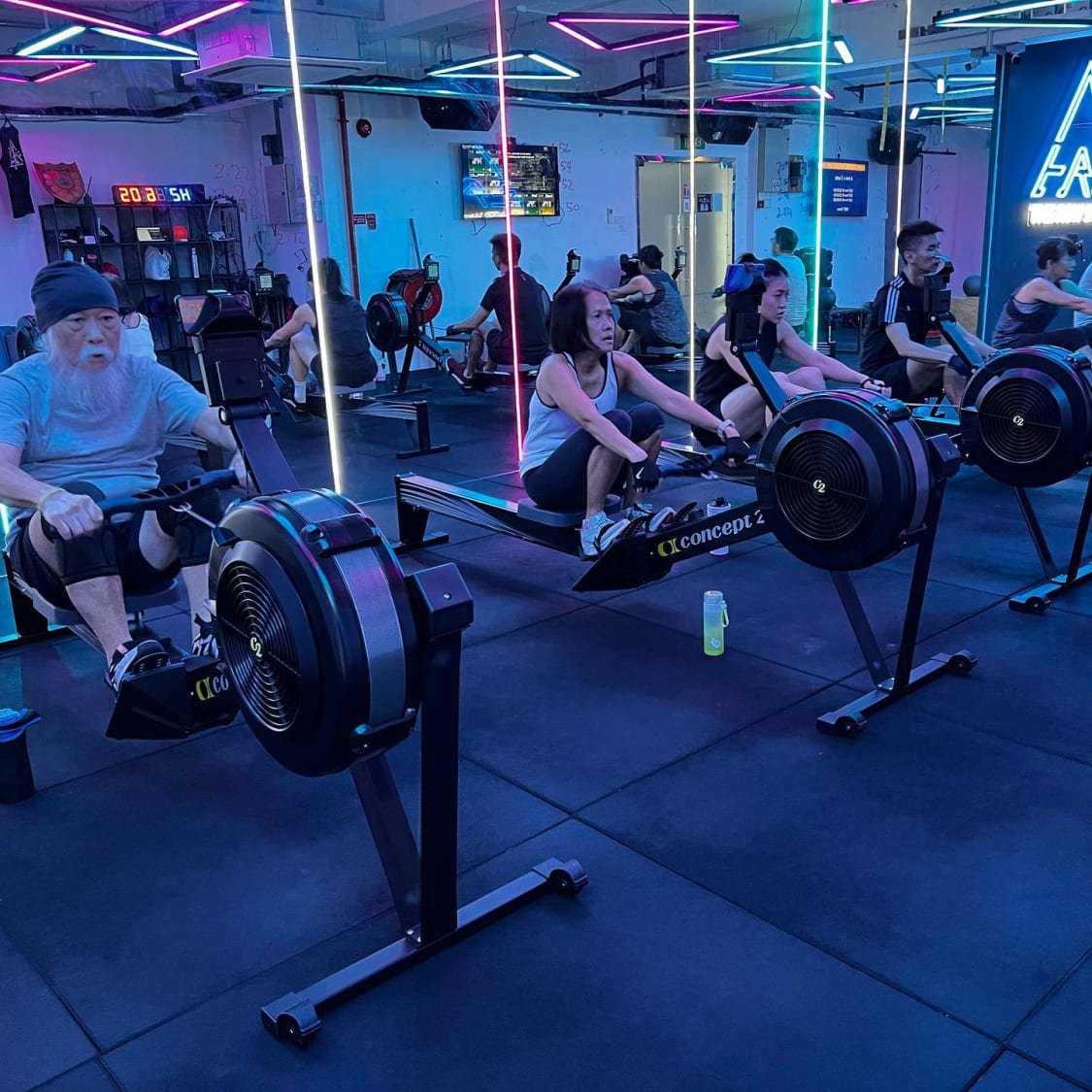 The Row Space Gym Time Lies Bewertungen und buche Kurse auf