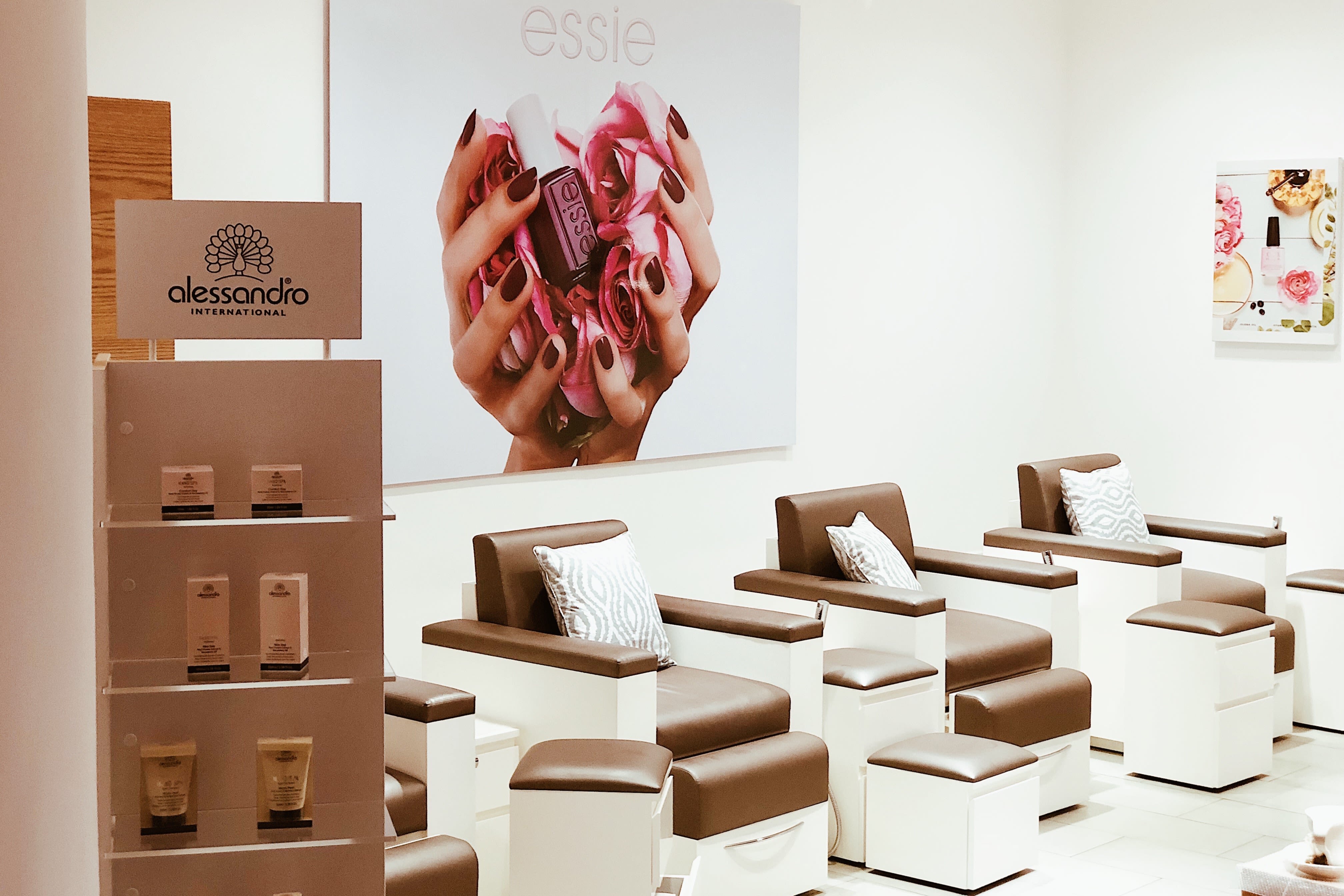 Dp Essence Beauty Lounge Reviews 2024: Updated & Unbiased - dgq0m1y