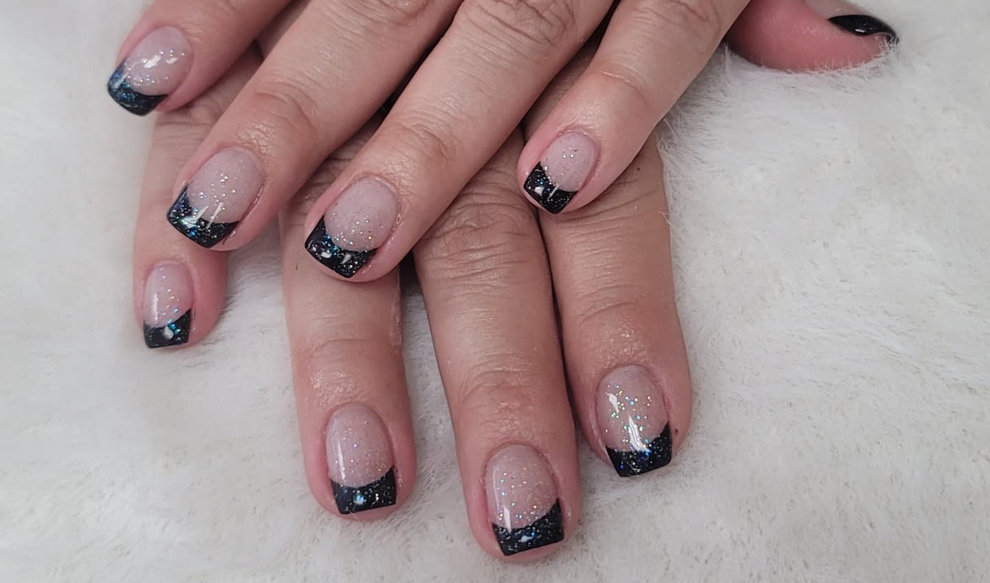 Persimmon Nail Salon Lees recensies en boek lessen met ClassPass