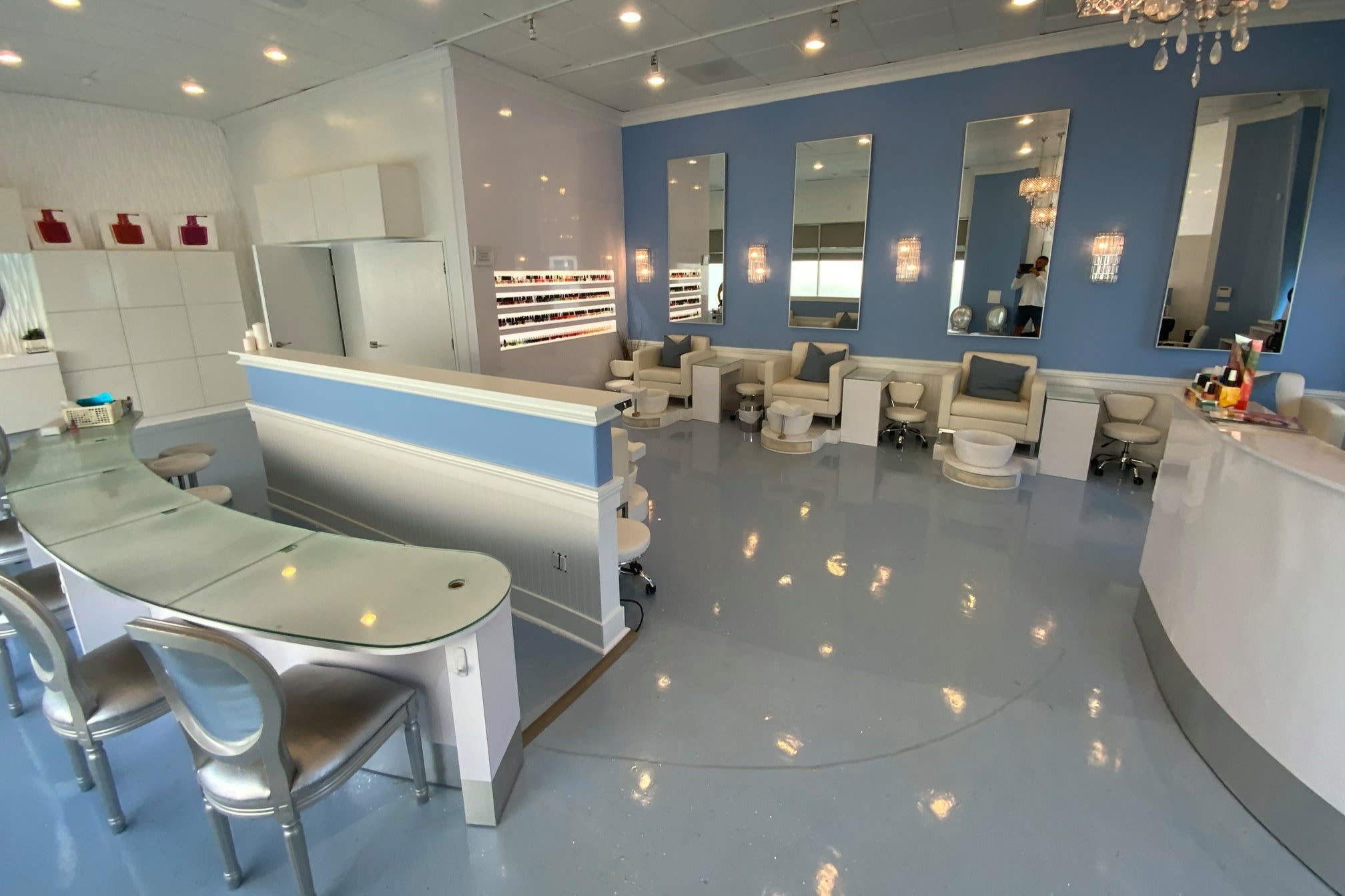 Best Nail Salon in Los Angeles 𝐁𝐞𝐬𝐭𝐫𝐚𝐭𝐞𝐝𝐬𝐭𝐲𝐥𝐞