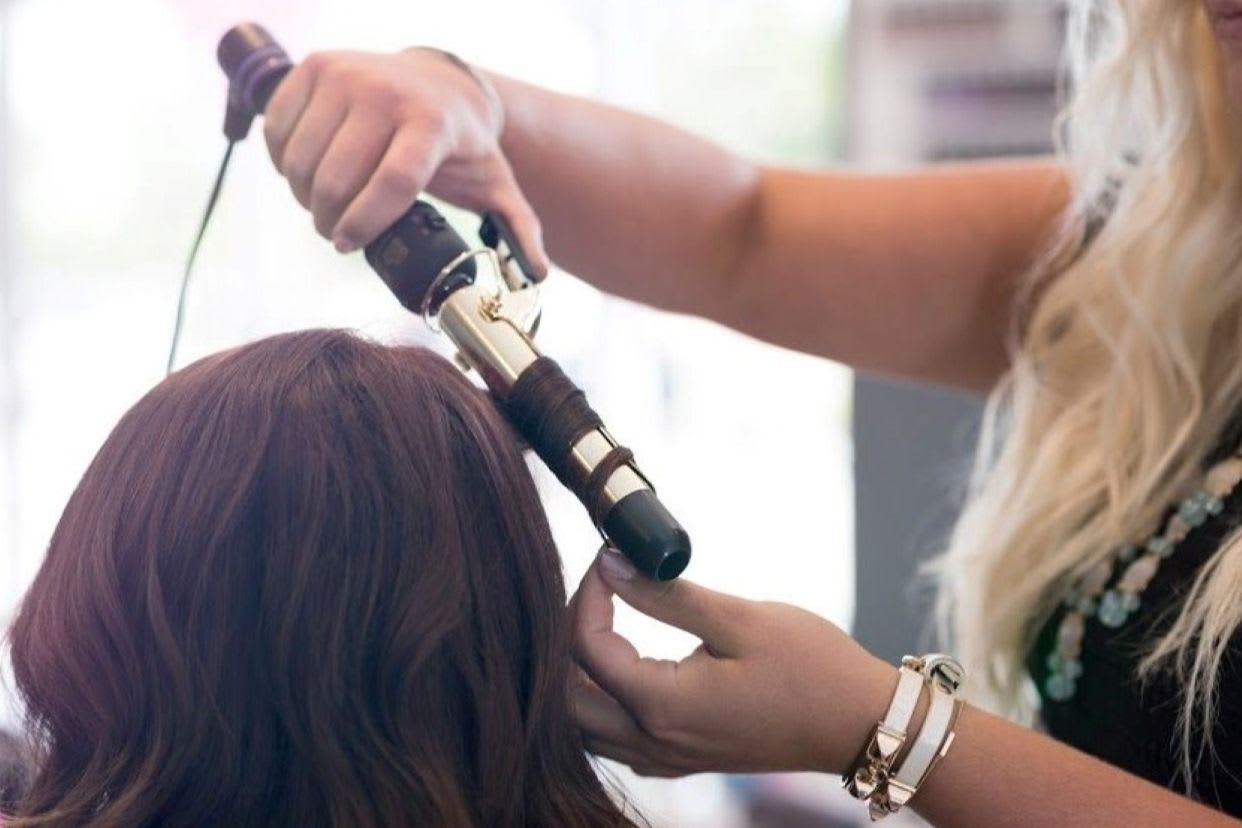 Blow Out + Dream Coat Treatment à Blo Blow Dry Bar Jacksonville