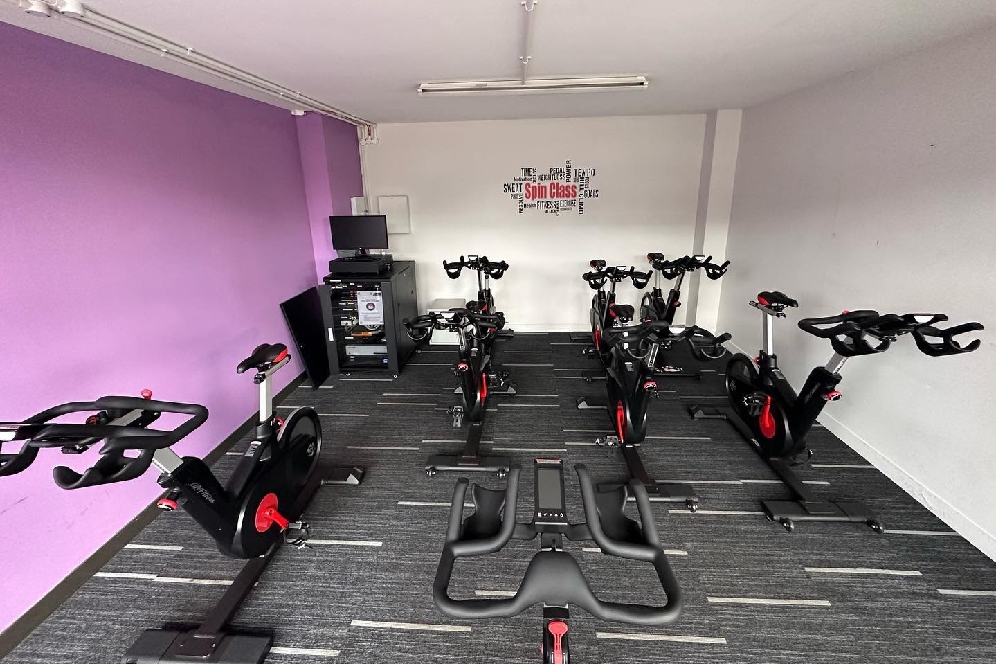 Anytime fitness spin discount class