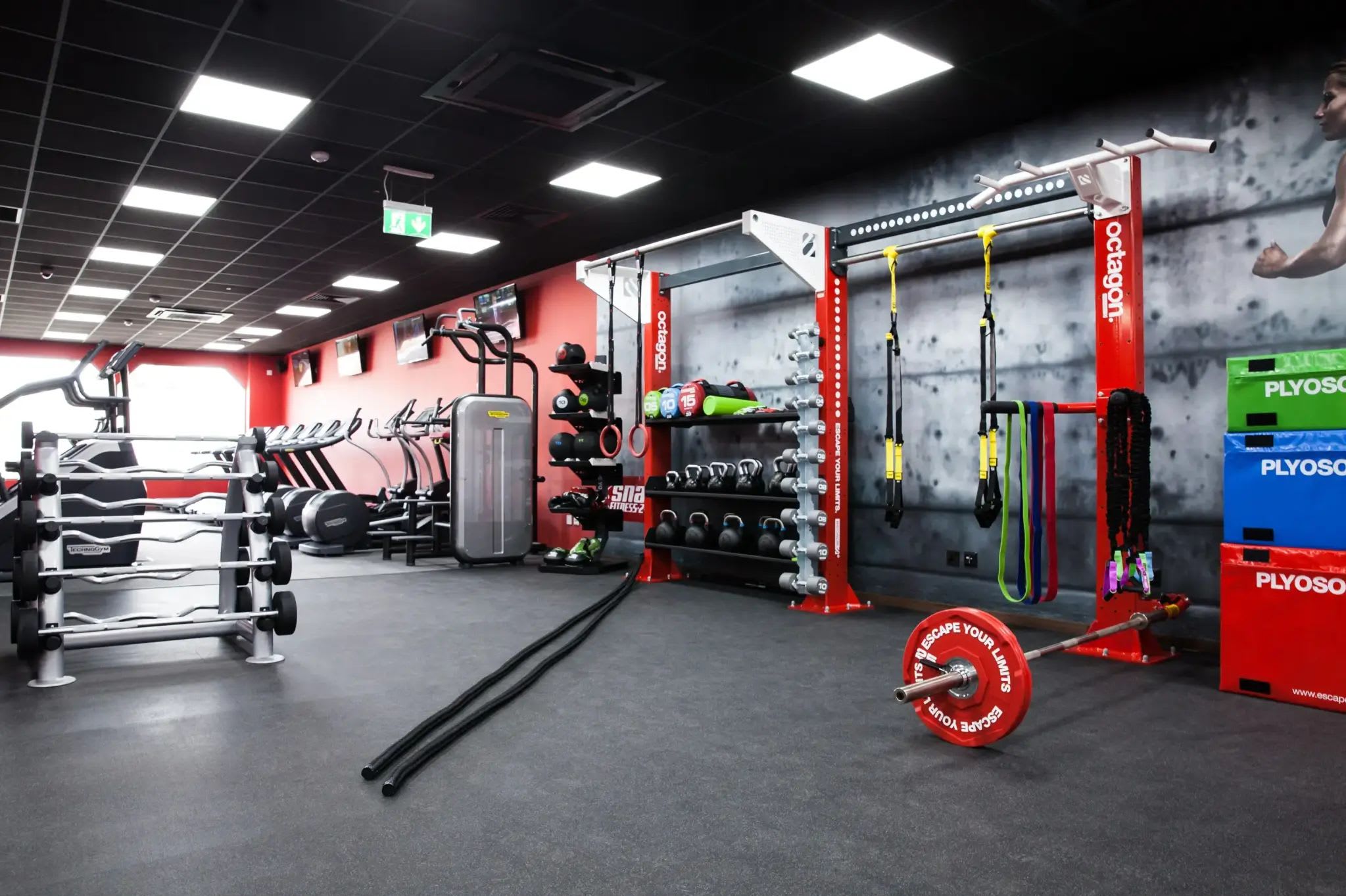 Snap Fitness Frimley Read Reviews and Book Classes on ClassPass