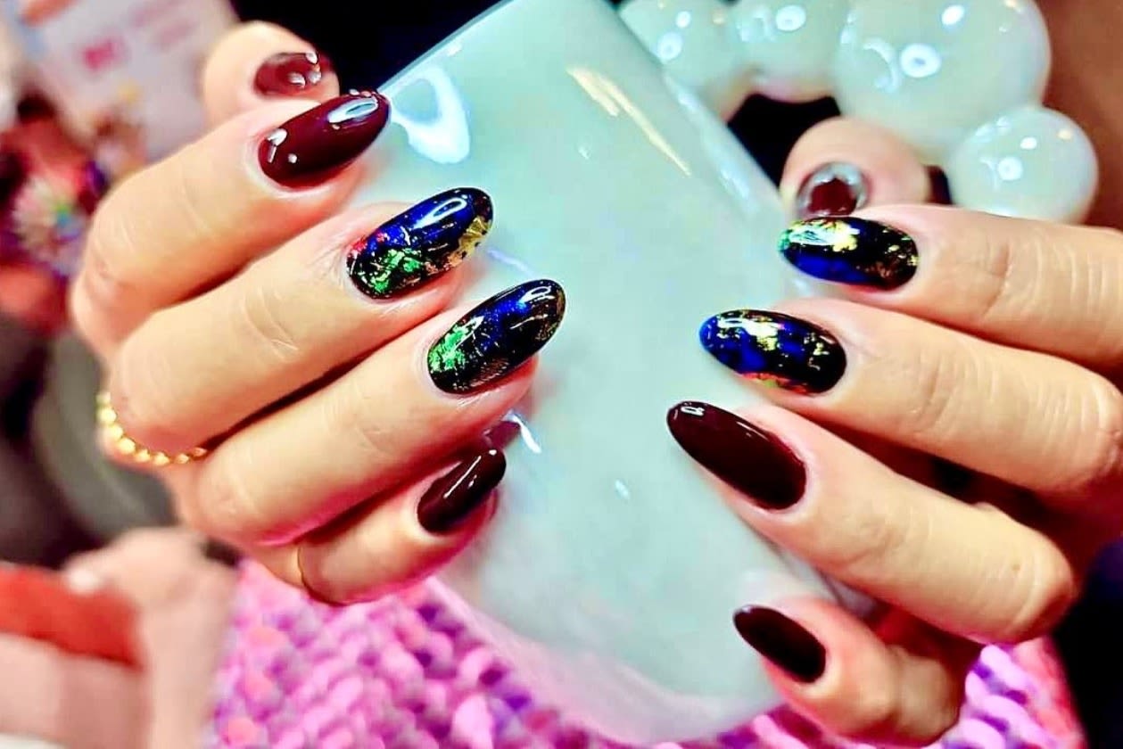 glow beauty nails