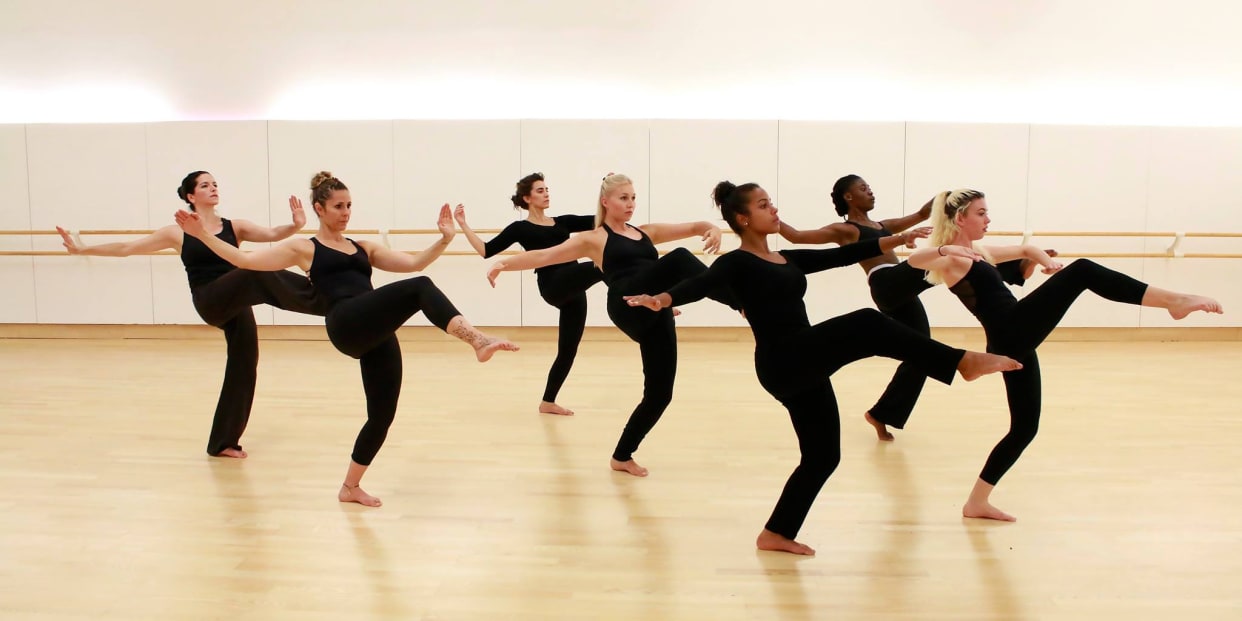 TECHNIQUE DUNHAM (DANSE AFROAMÉRICAINE) at AKD Studio Prod Centre