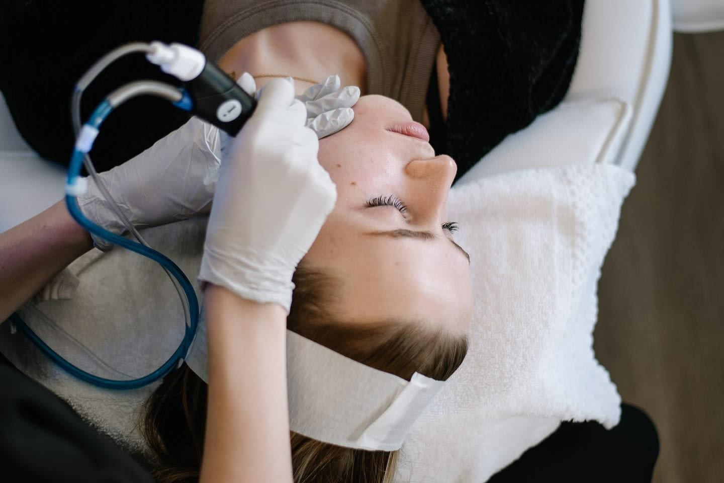 The Mint Facial Bar Apple Valley Read Reviews and Book Classes on