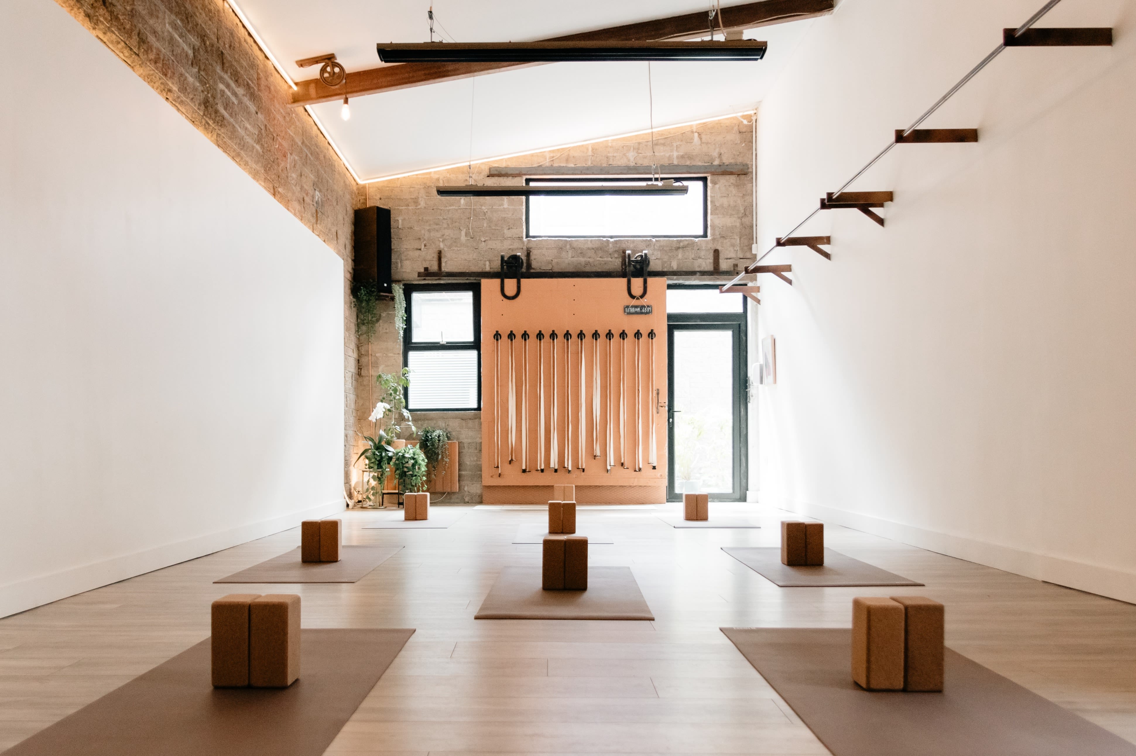 IE Loves Yoga: Read Reviews and Book Classes on ClassPass