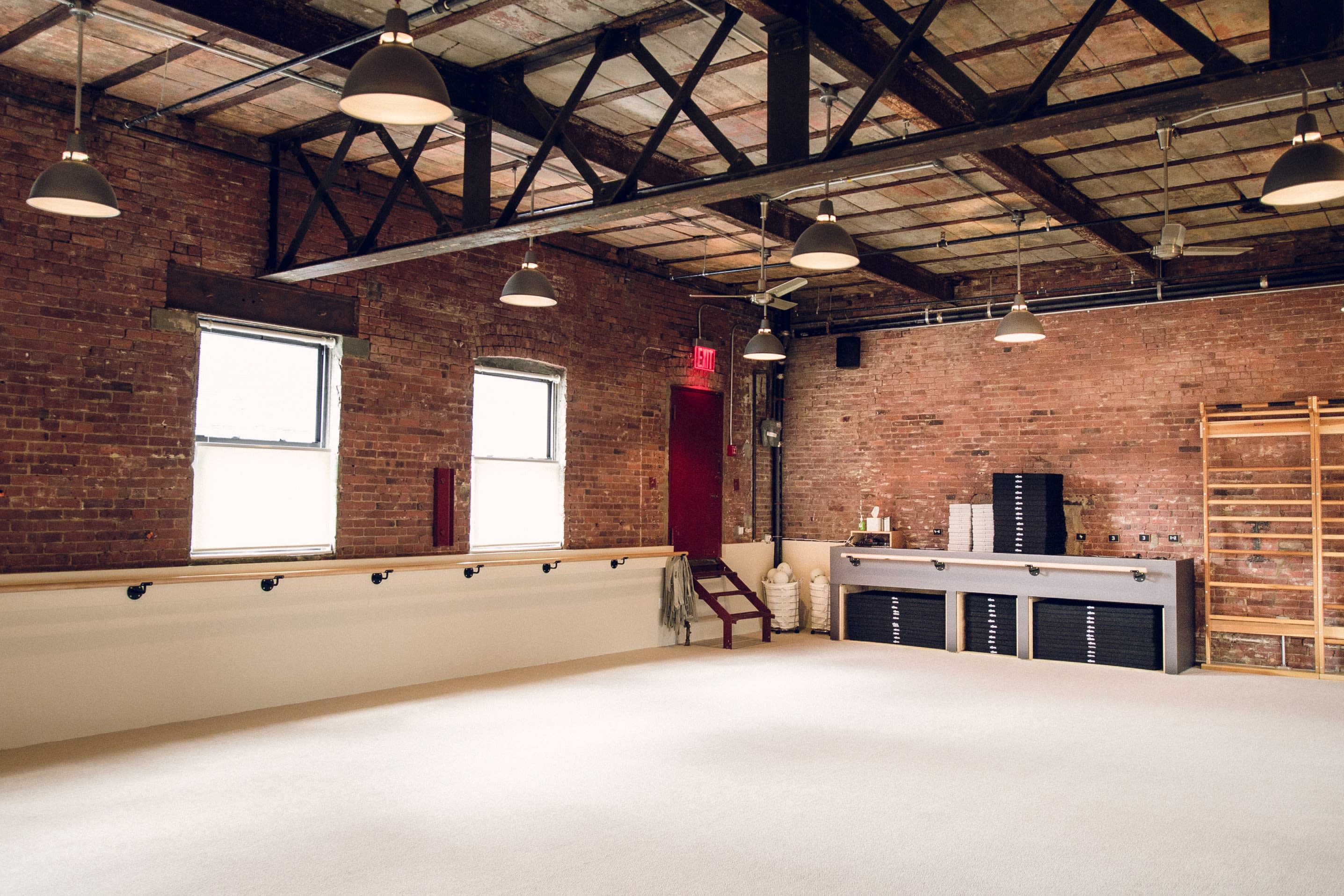 The Bar Method - Brooklyn - Williamsburg: Read Reviews and Book Classes on  ClassPass