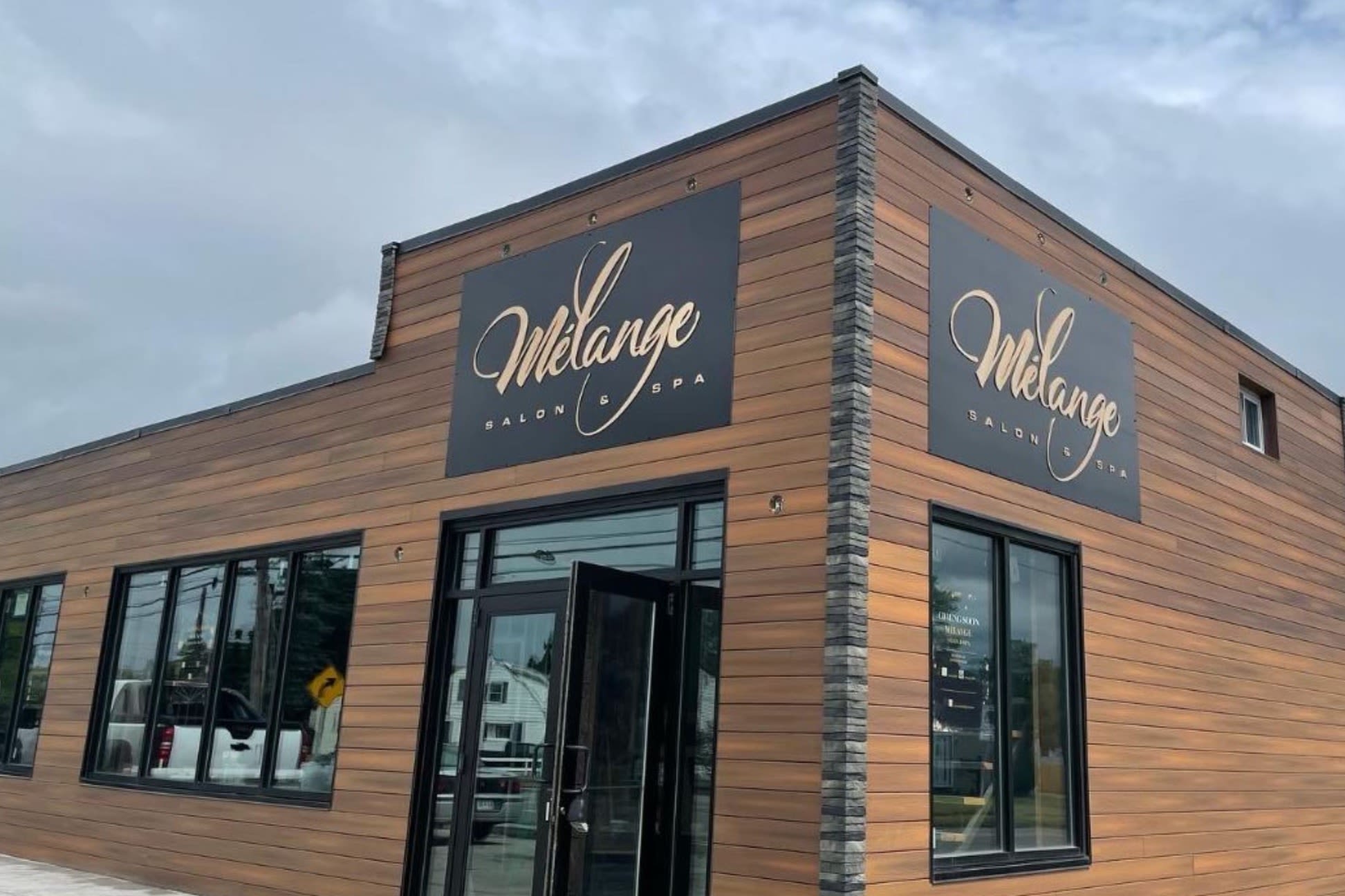 ベルナール・ビュッフェ、「Le salon de Manines」 Melange Salon and Spa: Read Reviews and Book Classes on