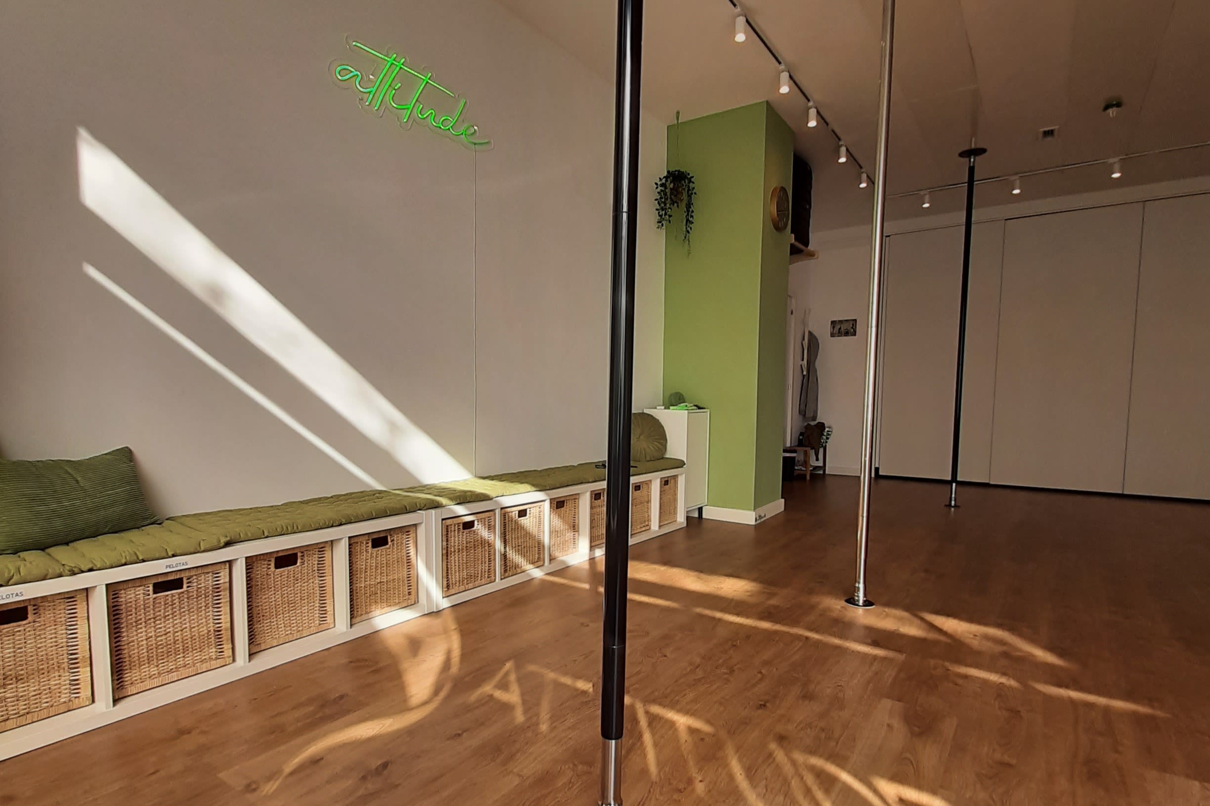 Attityder Ritad ATTITUDE: Read Reviews and Book Classes on ClassPass