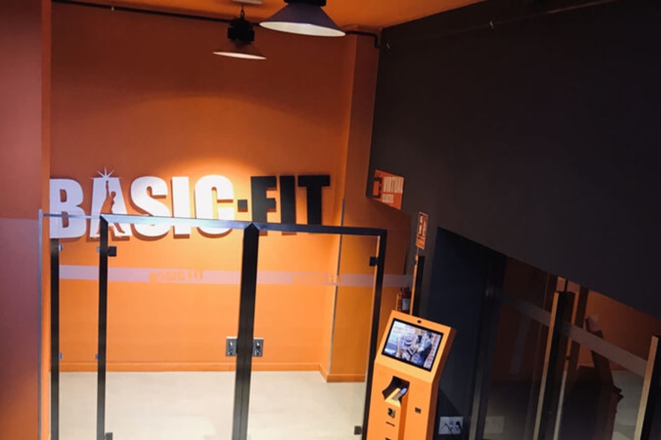 Basic Fit - Madrid Canillas: Lees recensies en boek lessen met ClassPass