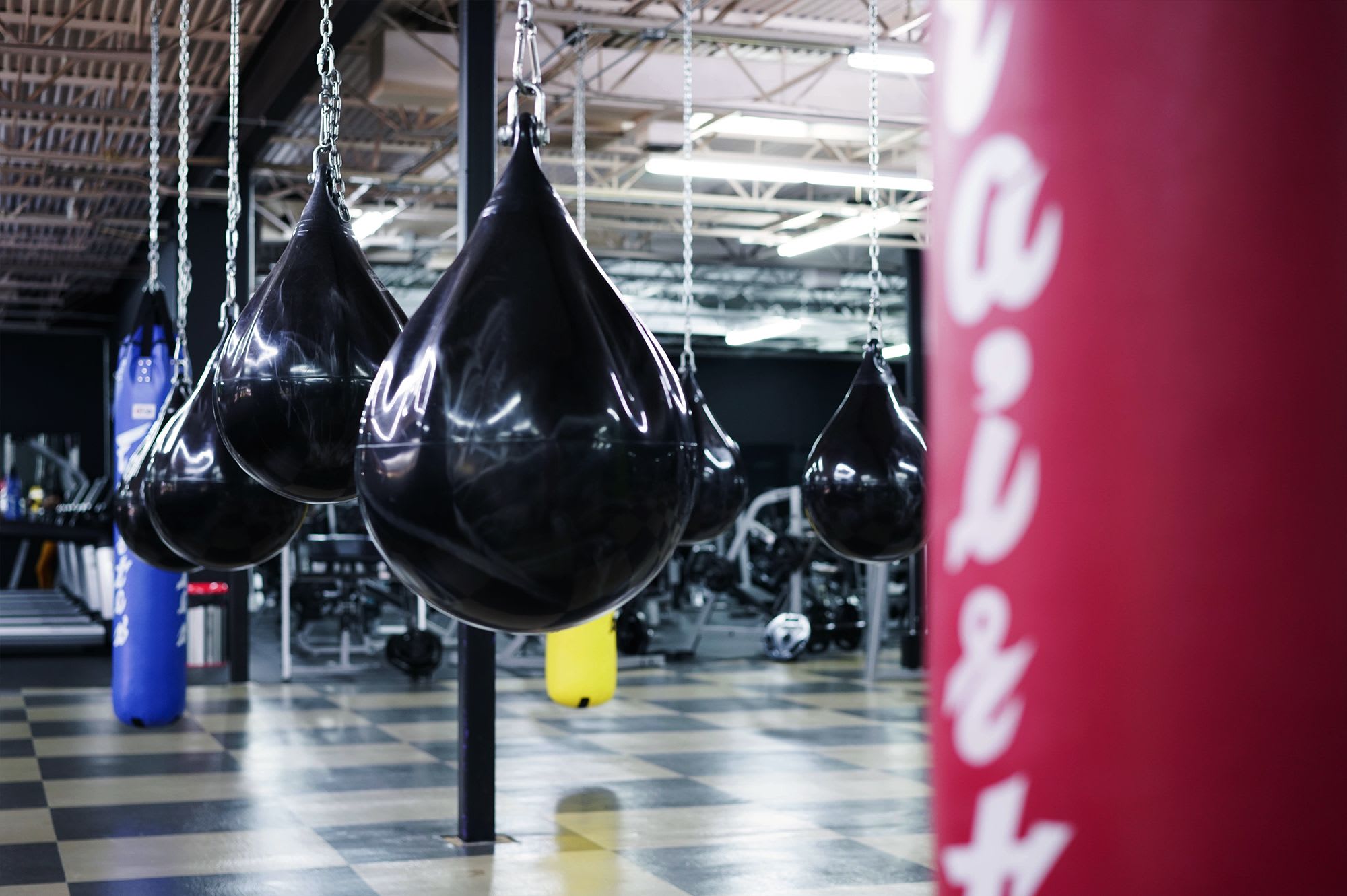 Calta's 24/7 Fitness Waters Ave Read Reviews and Book Classes on ClassPass