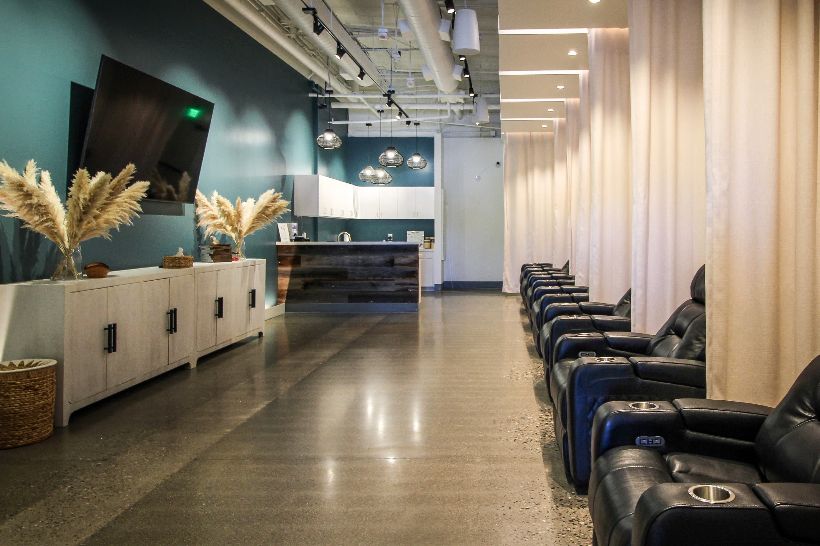 Hydrate IV - Glendale: Read Reviews and Book Classes on ClassPass