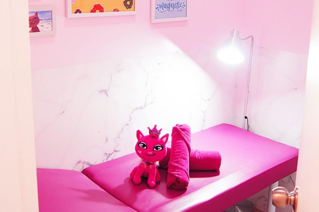 Pink Parlour - The Rise Makati : Lire les avis et réserver des cours ...