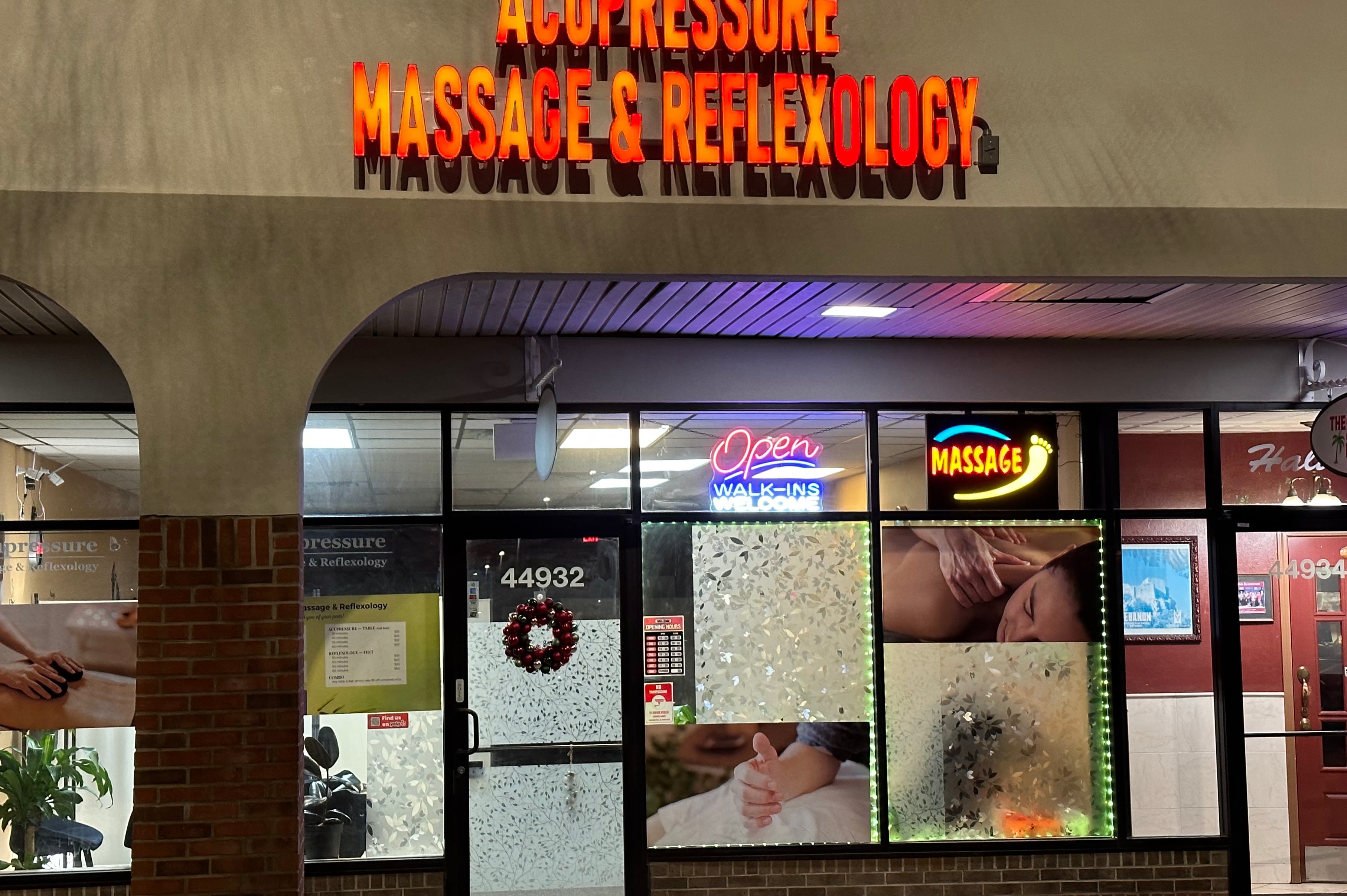 Acupressure Massage by Bin Canton Read Reviews and Book Classes on