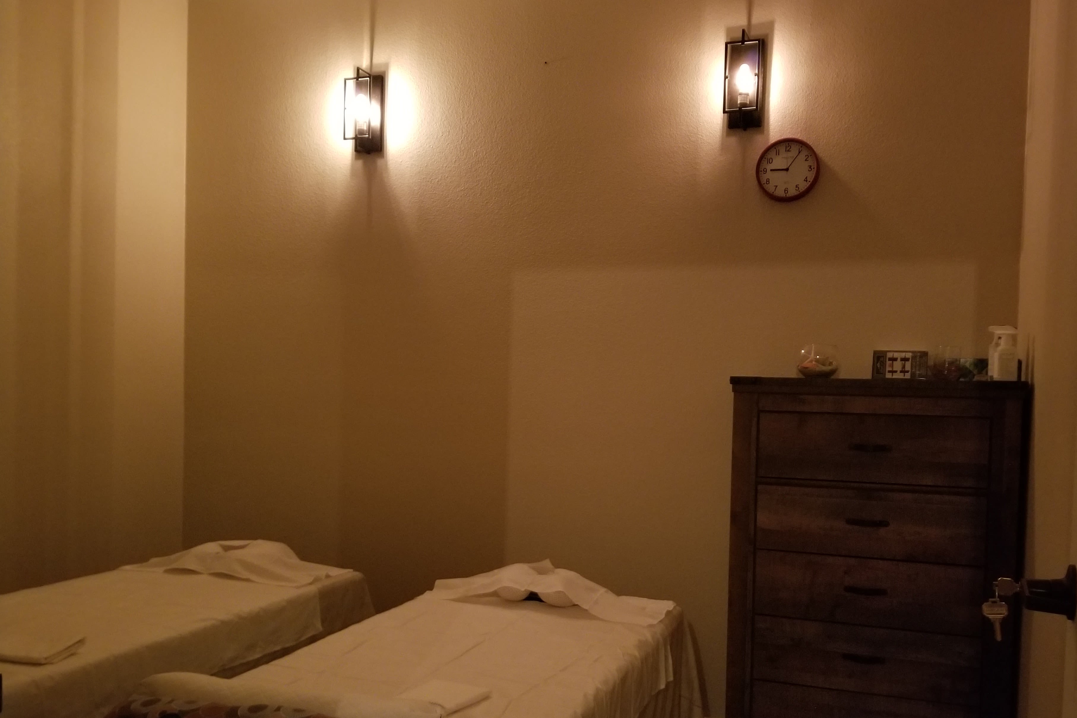 tyran med sig At bidrage FB Massage Spa: Read Reviews and Book Classes on ClassPass