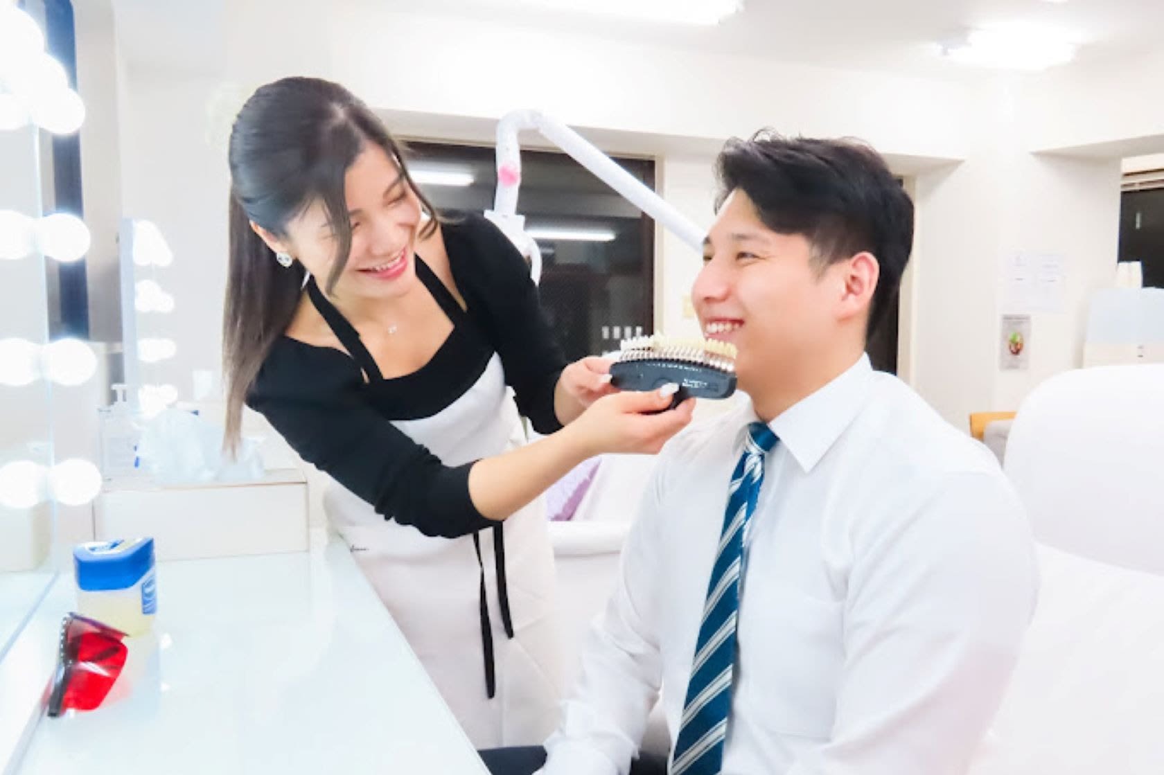 セルフホワイトニング本体 値下げしました！ 付属品あり！サロンの副収入などに シャリオンセルフホワイトニング 値下げ