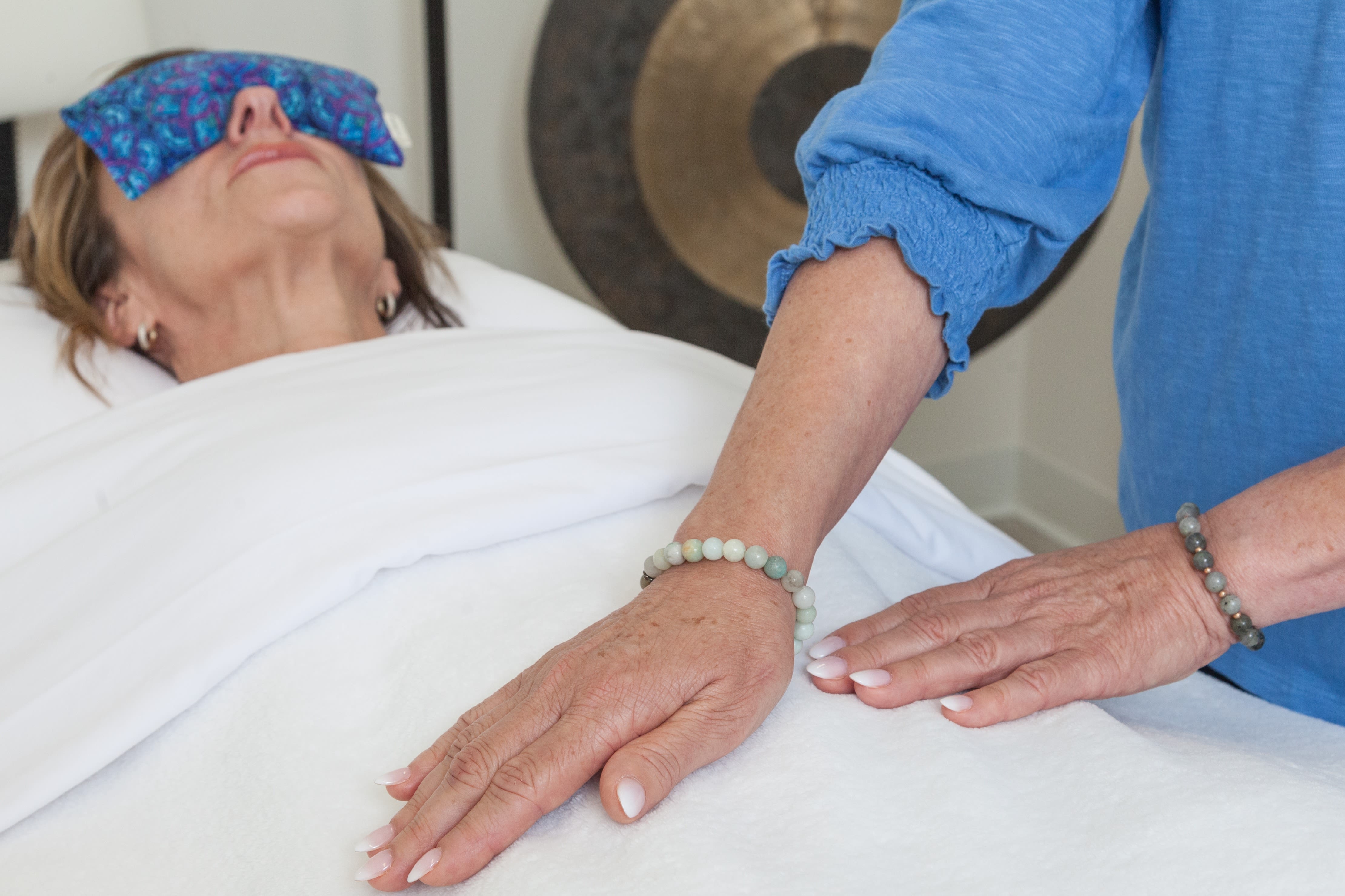 Universal Reiki and Sound Healing Read Reviews and Book Classes on