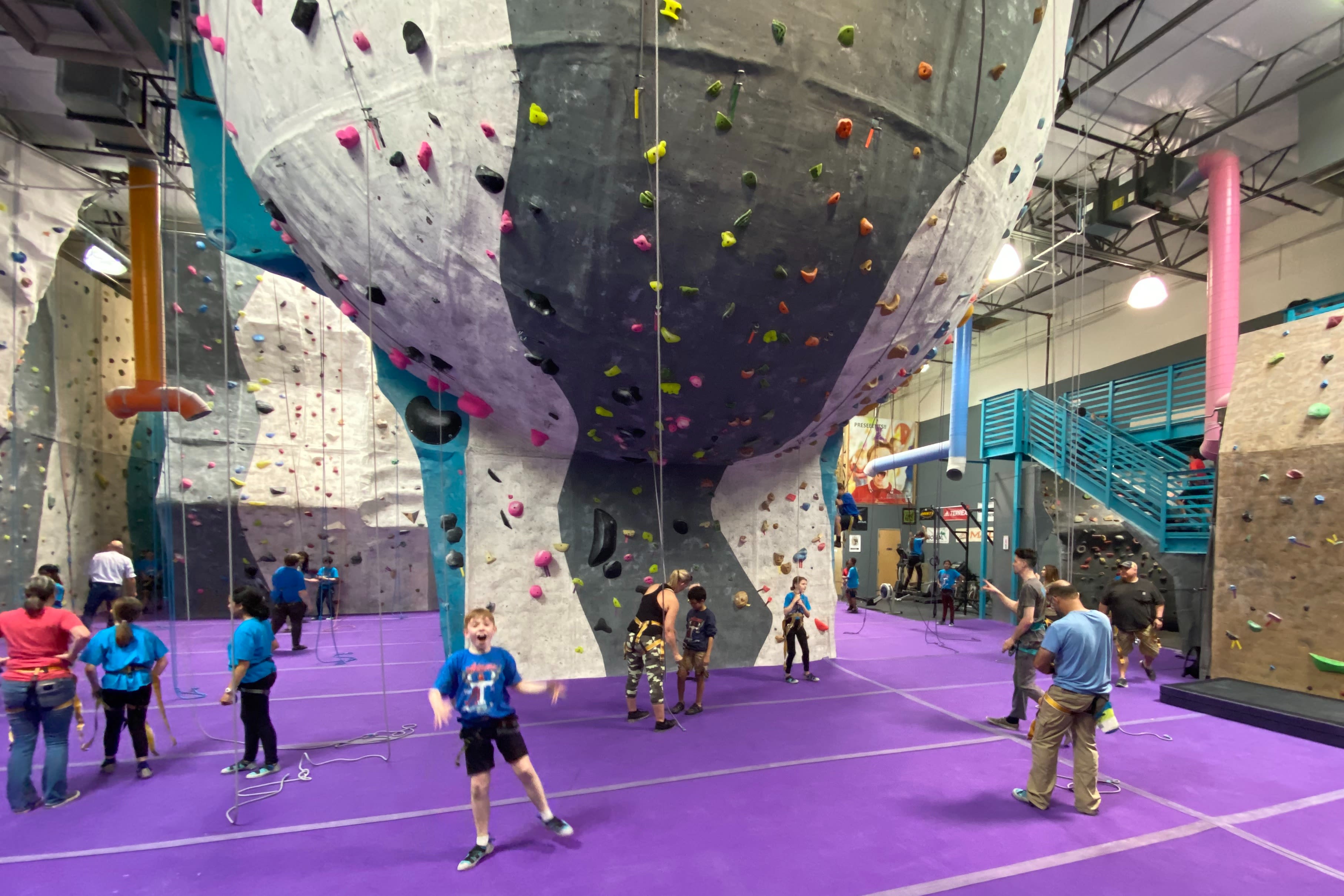 Ape Index Rock Climbing Gym lê avaliações e reserva aulas na ClassPass