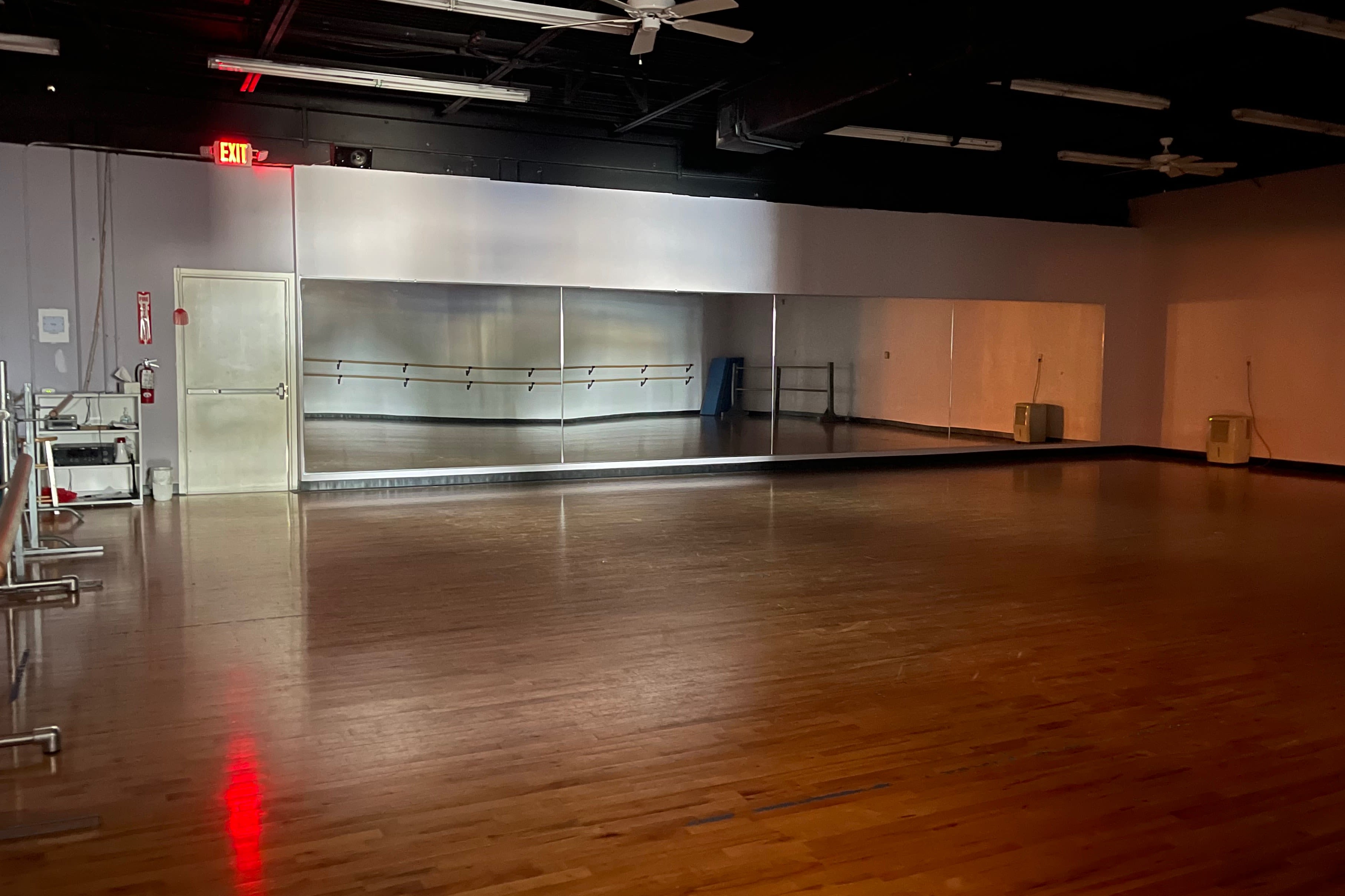 Living Lines Dance Center Read Reviews and Book Classes on ClassPass