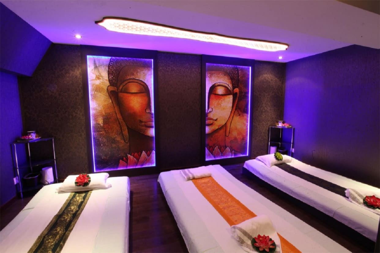 Thai Hot Oil Massage With Heating Mat At Spa Asian Read Reviews And Book Classes On Classpass 4616