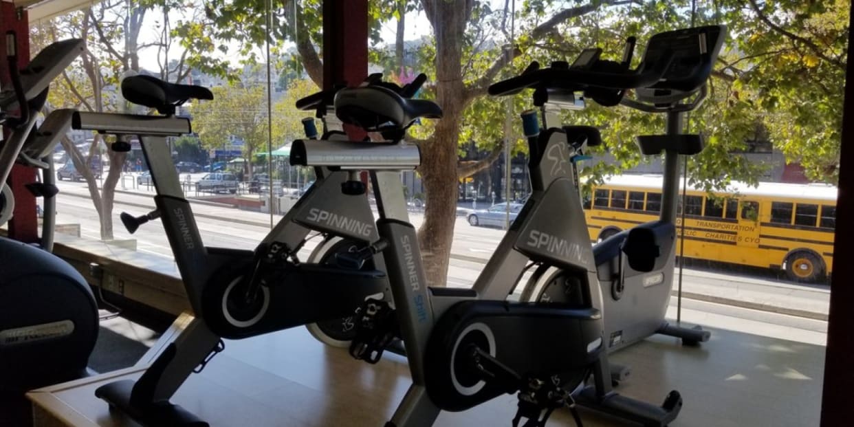 Alex Fitness Read Reviews and Book Classes on ClassPass