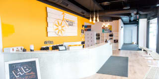 the handle bar indoor cycling studio