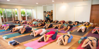 Conheça o Yoga Flow, uma prática intensa e cheia de energia!